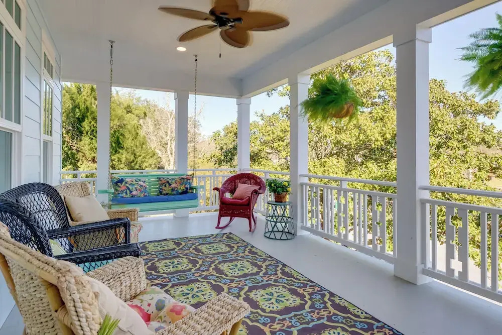 Harbor Oaks Haven: Walk to Front Beach & Downtown!