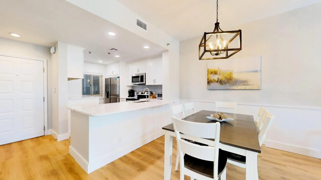 Beach Manor 0111
