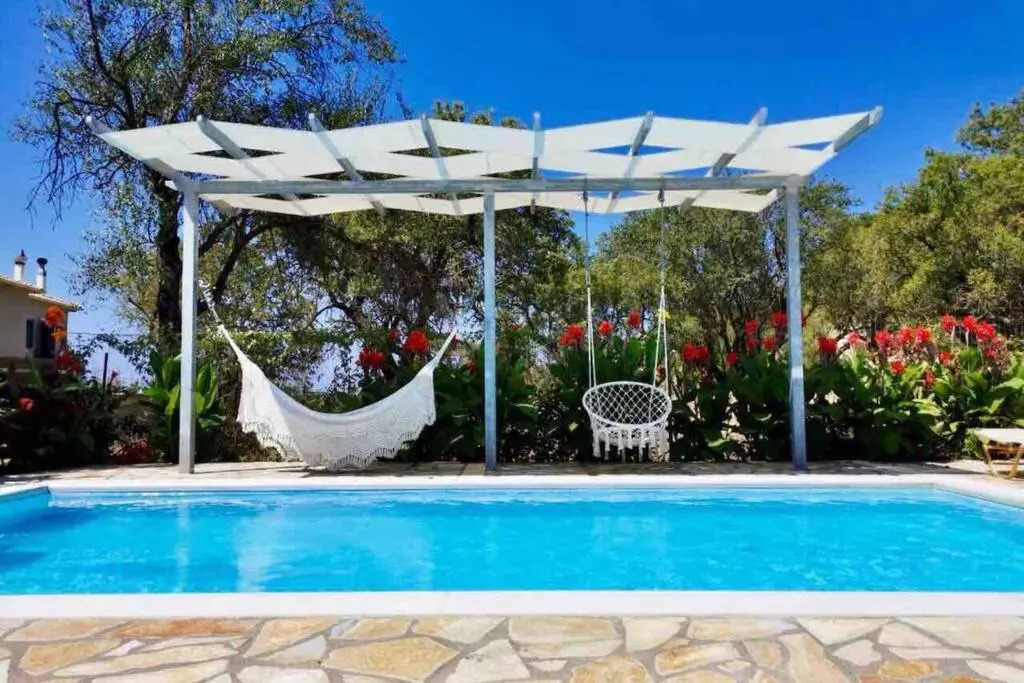 Sea Breeze Apartments - n.1 with private pool