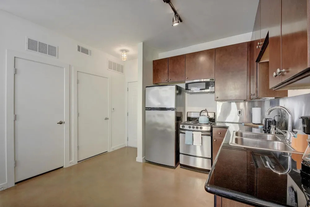 StayLo Luxe Studio in the Heart of SoCo