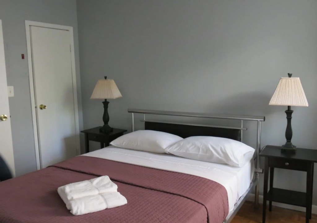 Uptown Manhattan Deluxe Apartments