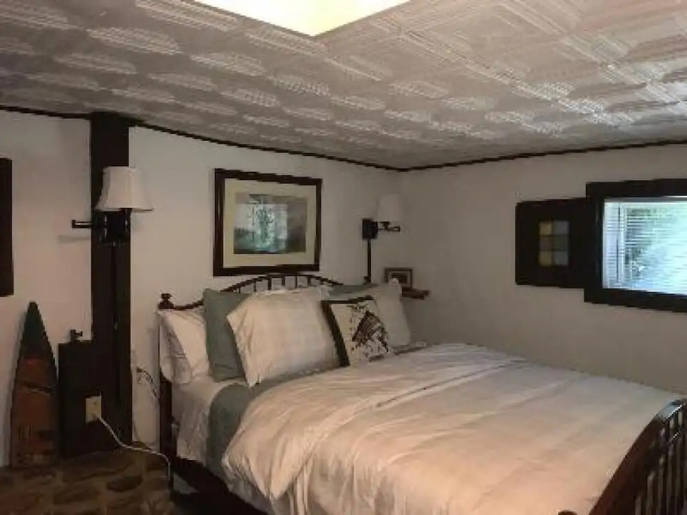 Folkestone Inn