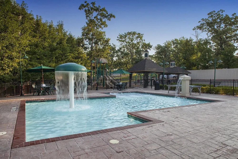French Quarter Resort by Coolvacay