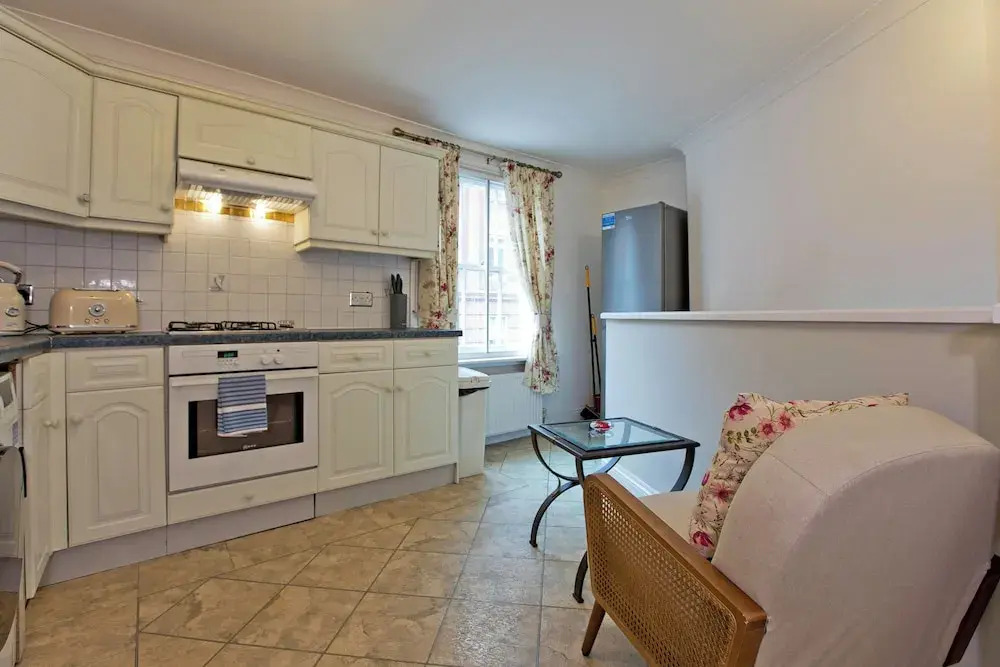 Imperial Horseferry Road Apartment