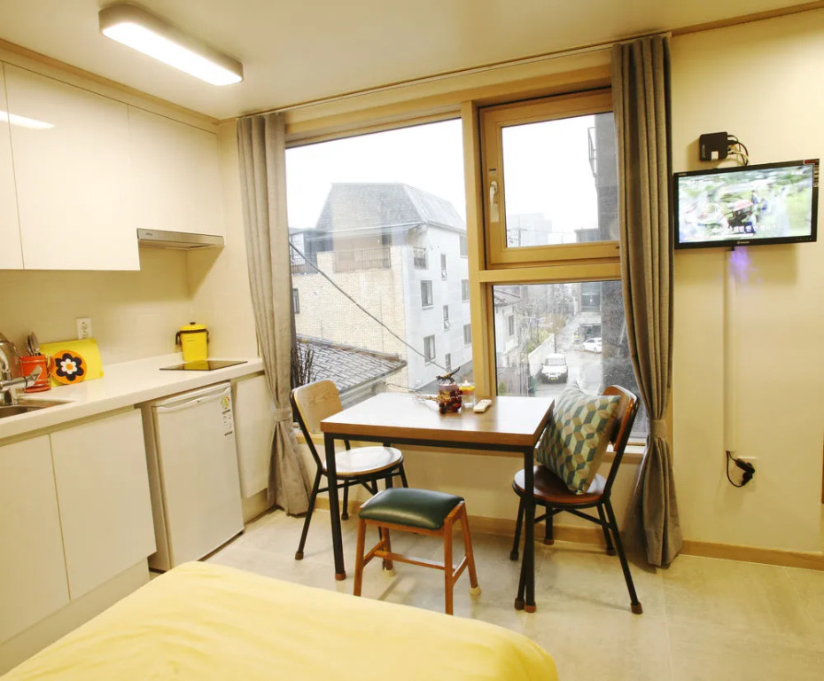 Travelers Planet Studio Type Hostel
