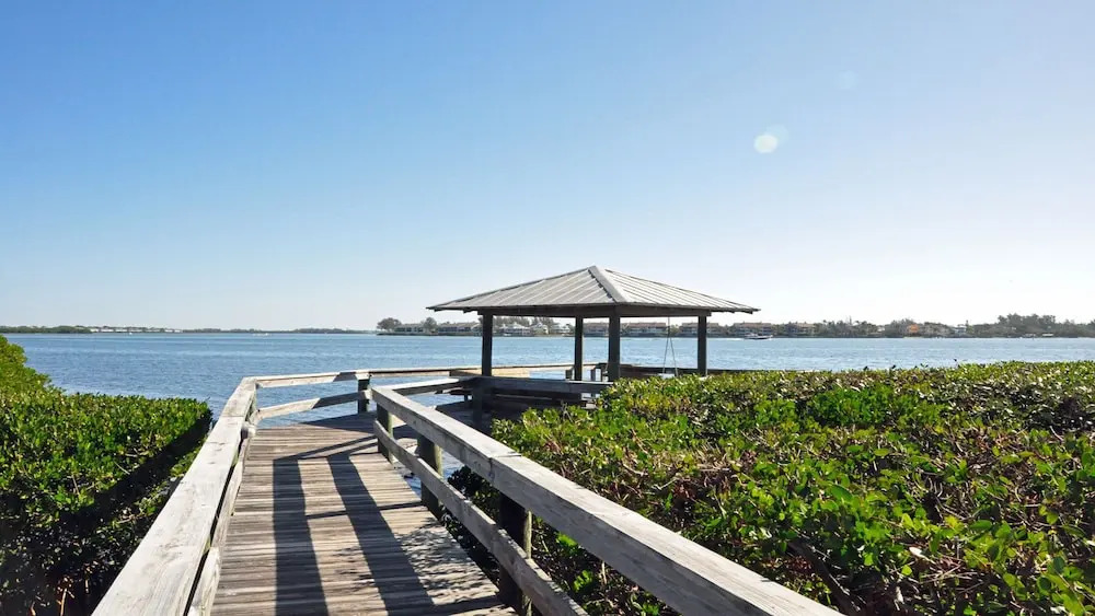 240 Bradenton Beach Club