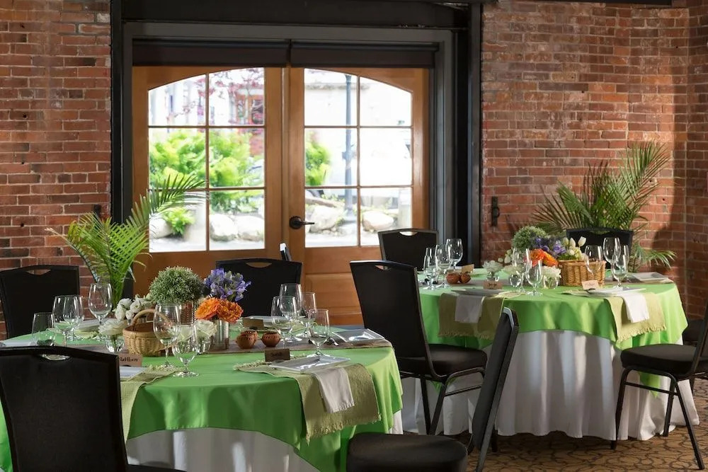 16 Bay View