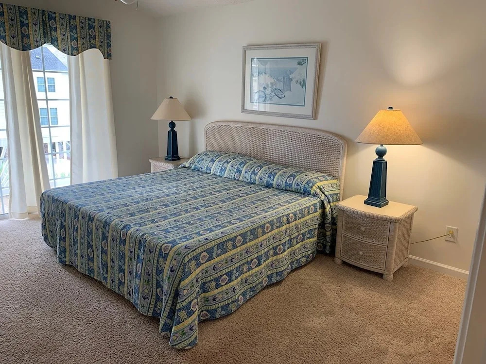 Beach Hutt 5 Bedrooms 4 Bathrooms Home