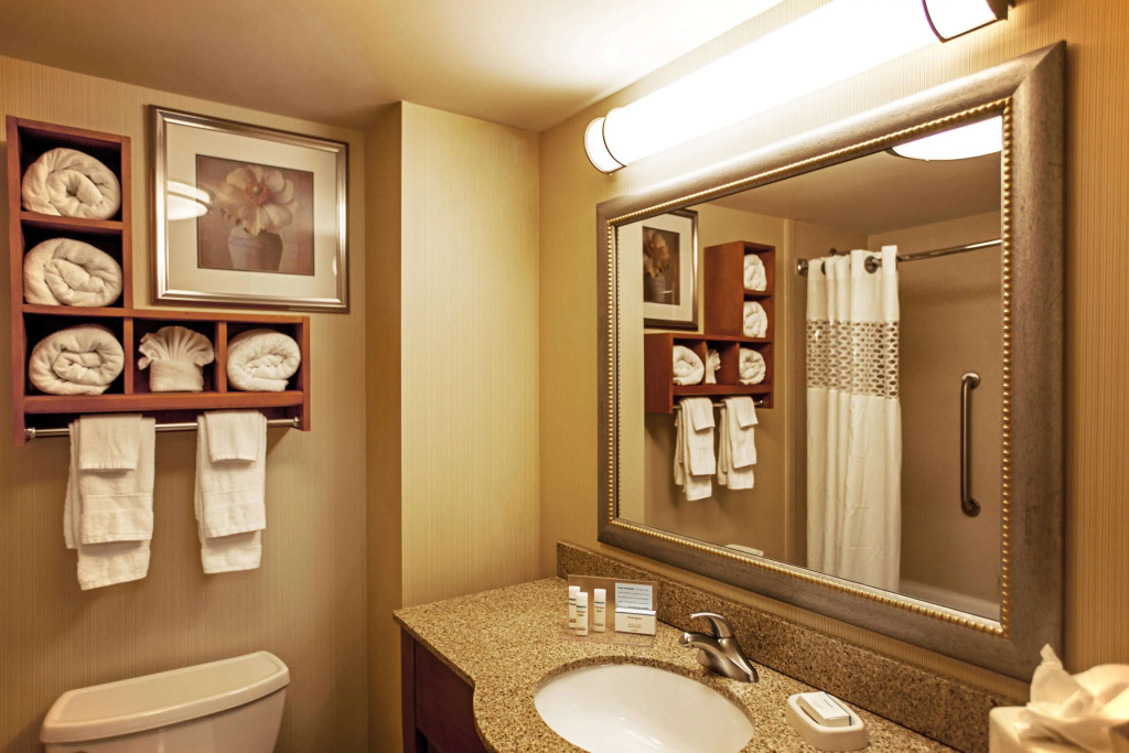 Hampton Inn New York - LaGuardia Airport