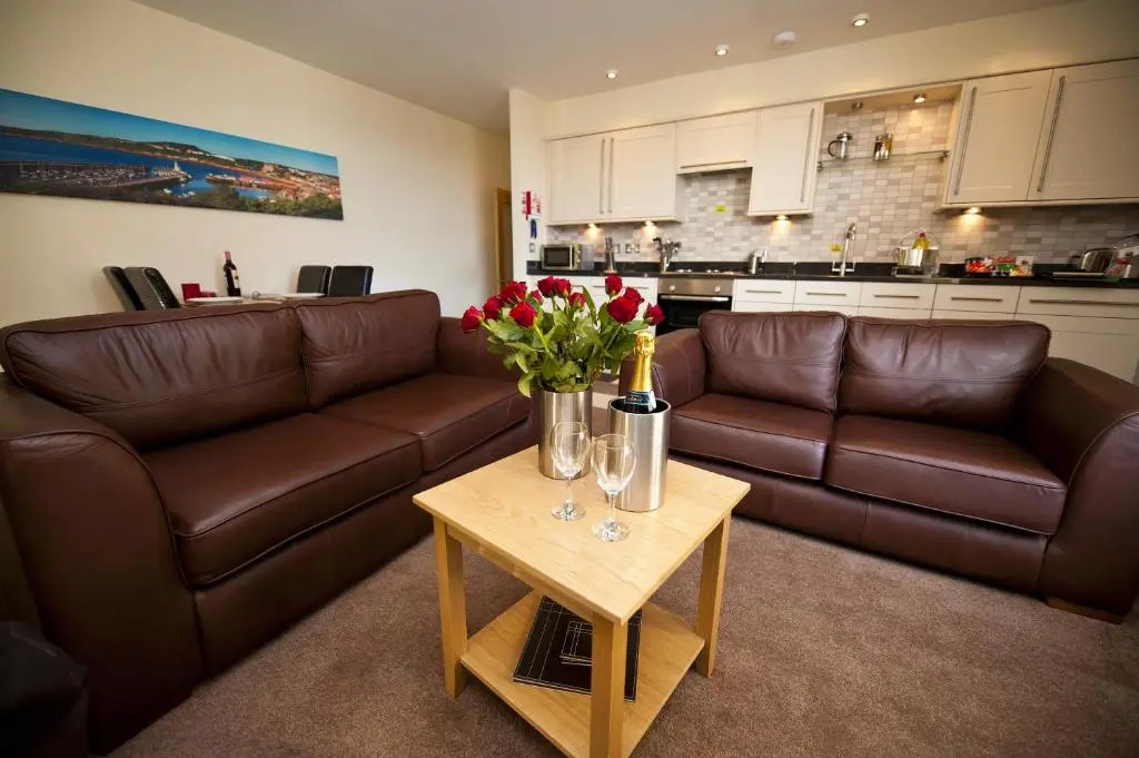 Harbourside Apartments with Private Parking