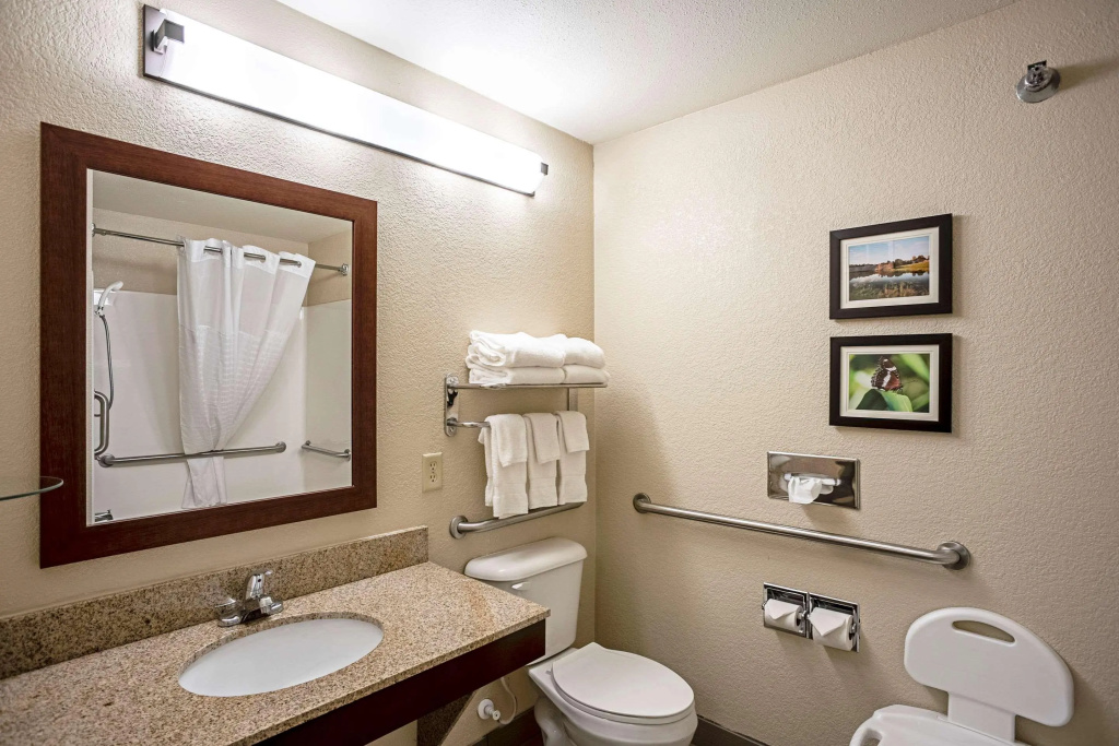 Comfort Inn & Suites Independence