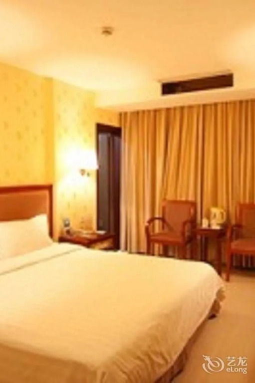 Yafeng Hotel Overseas Chinese Town Branch