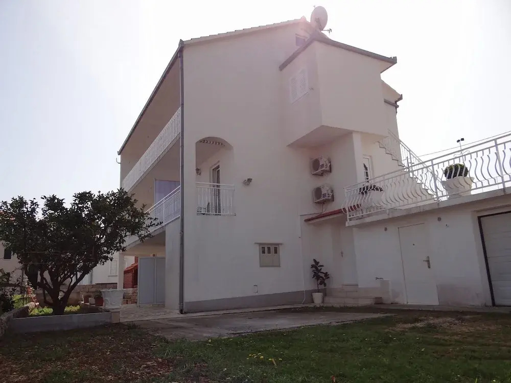 Tomislav - 120 m From Beach - A1
