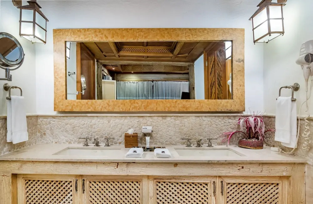 Luxury Villa with Beachfront Eden Roc
