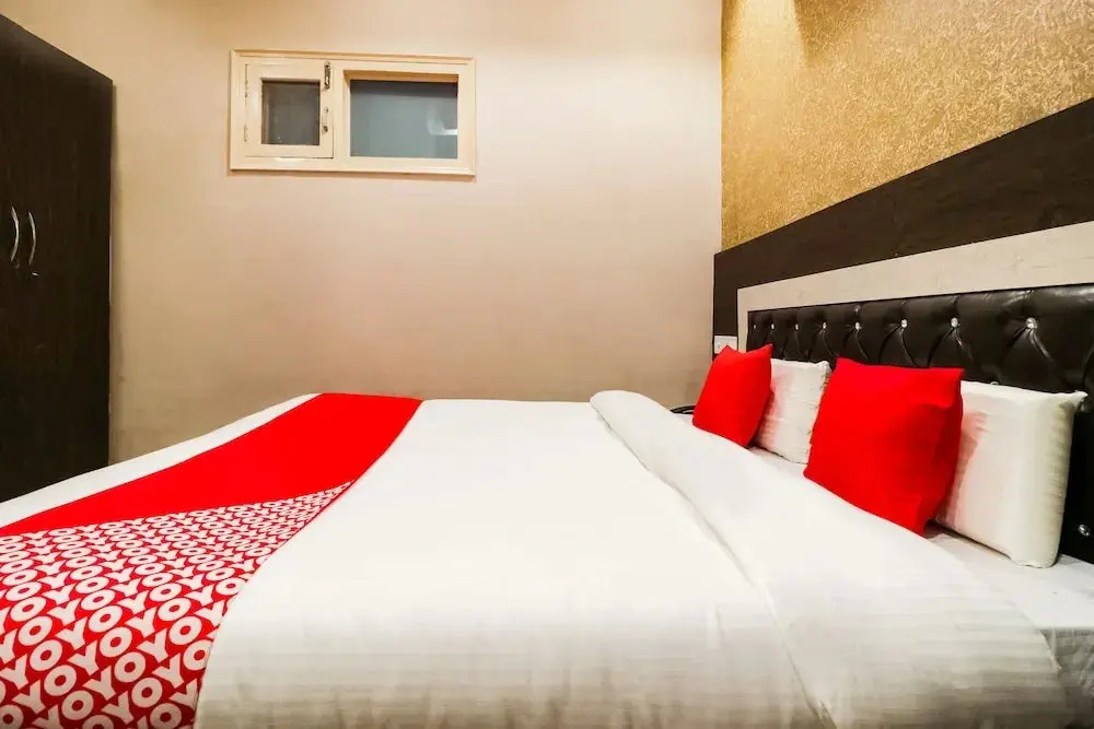 Hotel Z by OYO Rooms