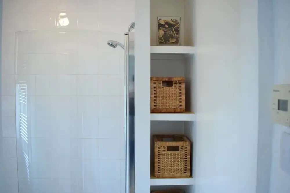 2 Bedroom Flat Near Tower Hill