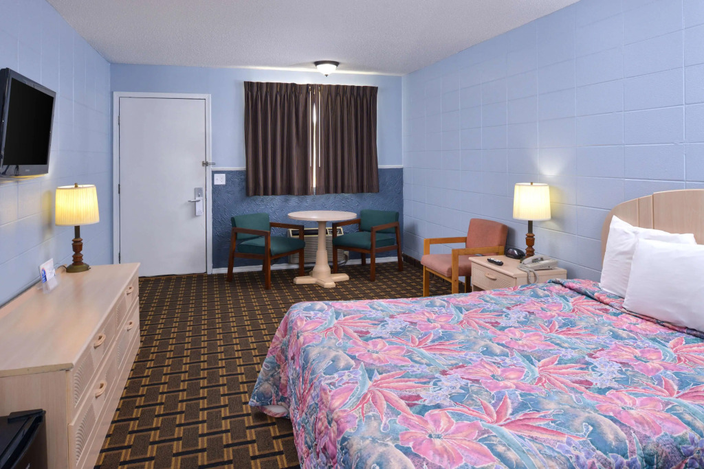 Americas Best Value Inn & Suites Branson - Near the Strip