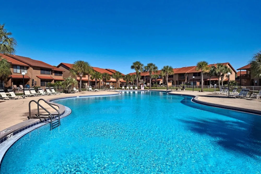 Gulf Highlands 116r- Sandy Toes & Salty Kisses
