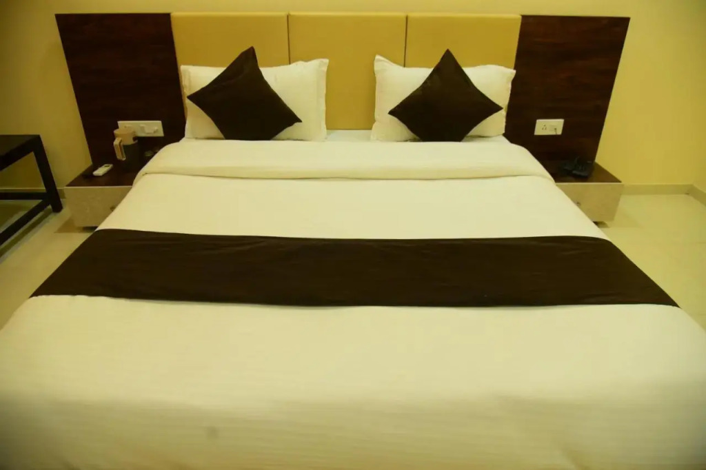 Hotel  Savera Palace
