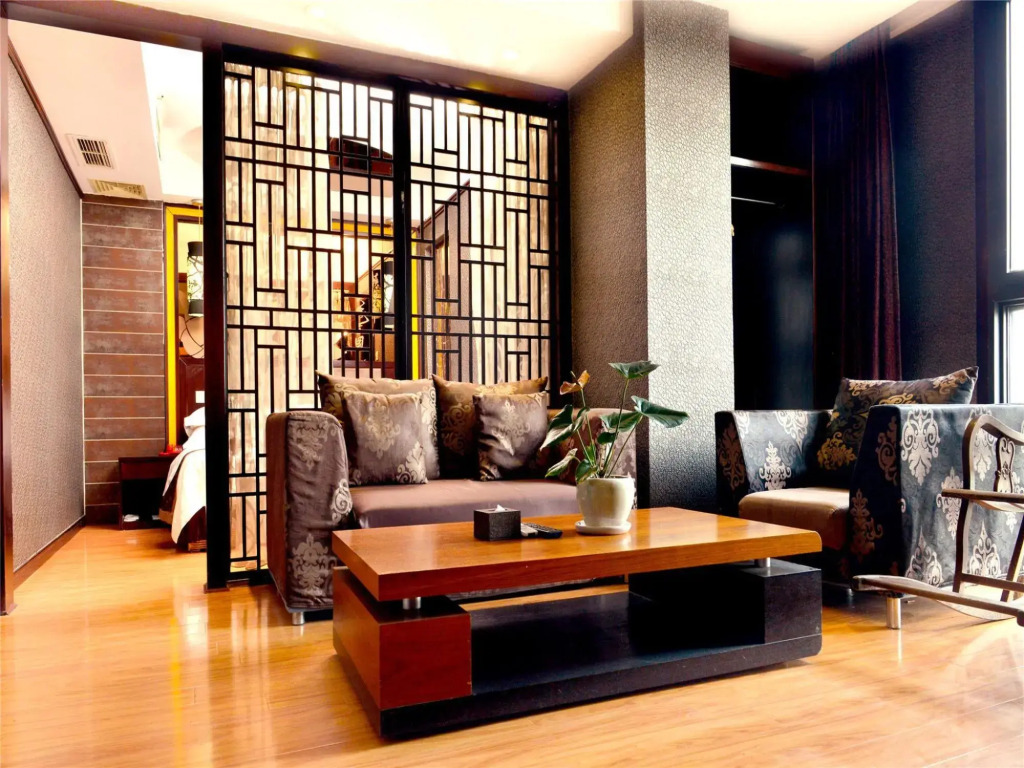Mianyang Liangyuan Sanguo Culture Hotel