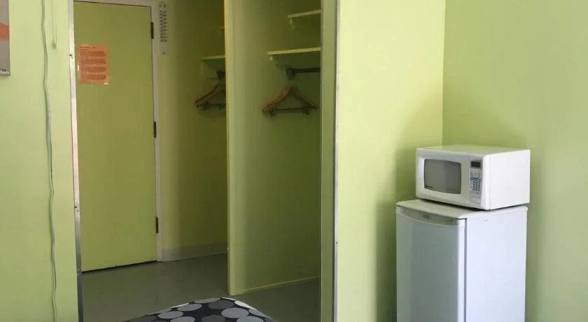 Banana Bungalow West Hollywood Hotel & Hostel
