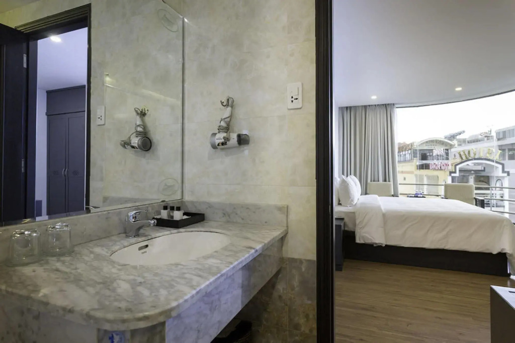 Calista Sai Gon Hotel