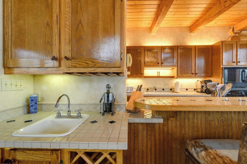Snowdrift Cabin - 3 Bedroom Home - LLH 58169