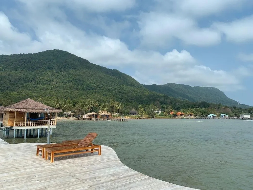 Naomi Resort