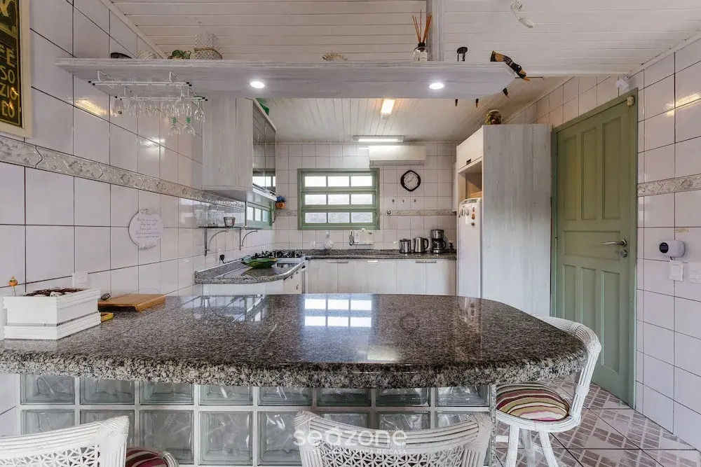Pleasant Townhouse w/ BBQ 90m From the Sea Rdd657