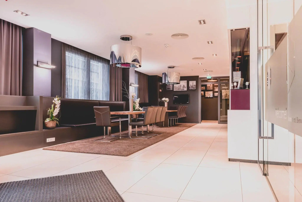 Hotel Bliss