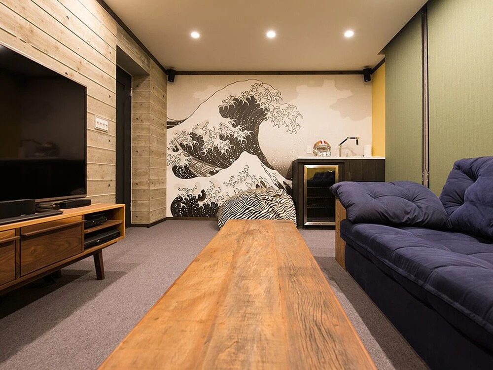 Gustavs Hideaway by H2 Life