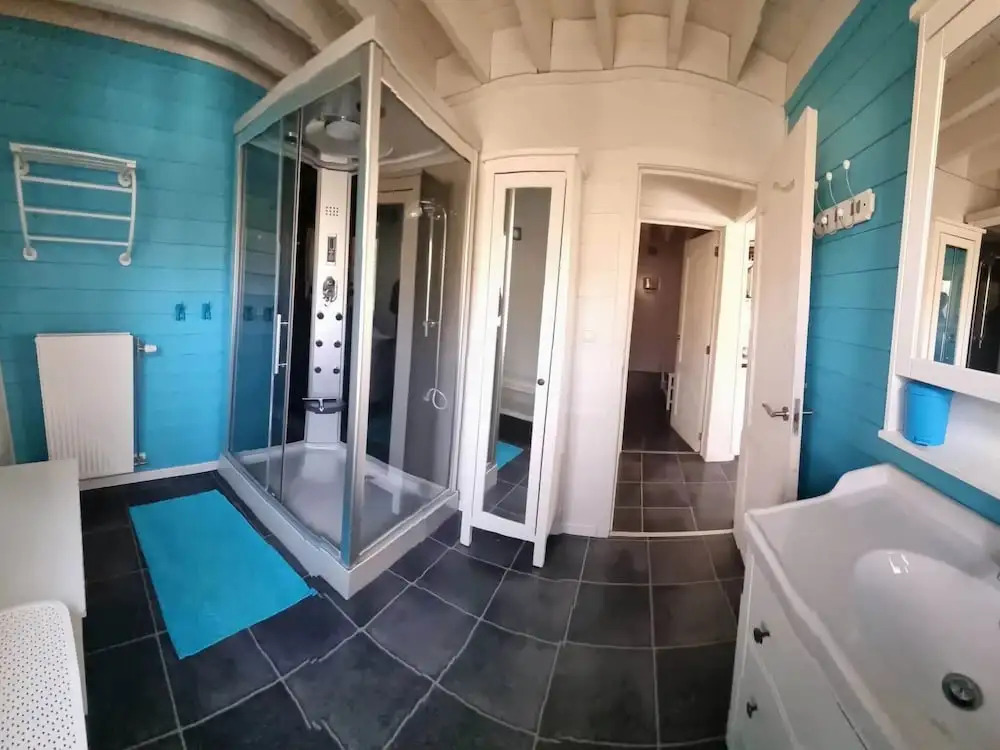 Stylish Chalet with Room