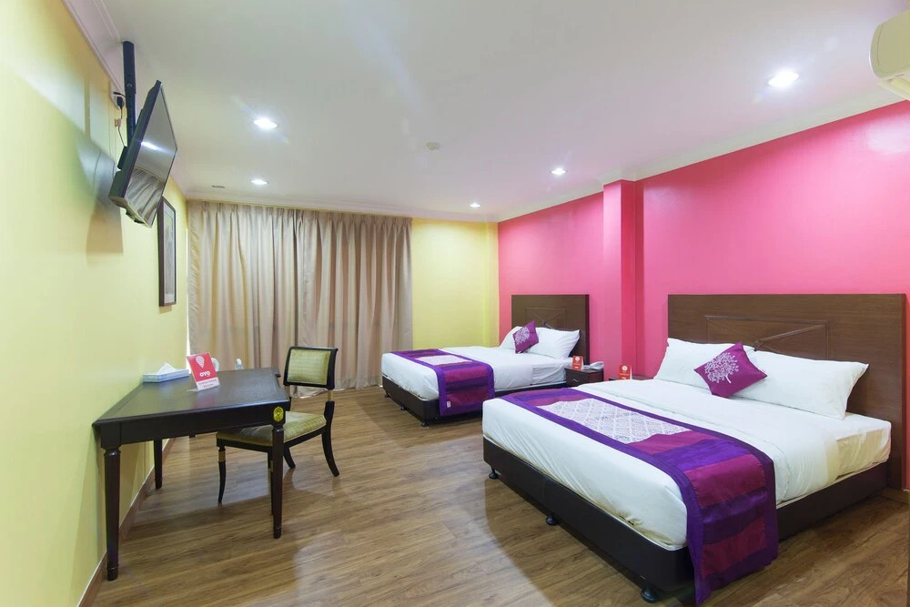 OYO 308 Hotel Sunjoy 9
