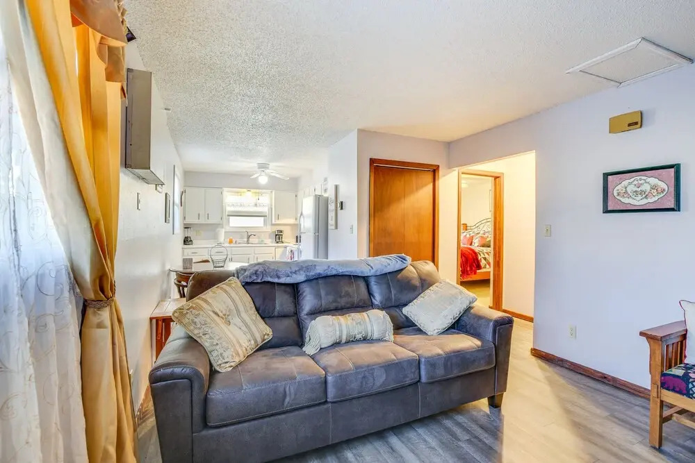 Downtown Pierre Apartment ~ 1/2 Mi to River!