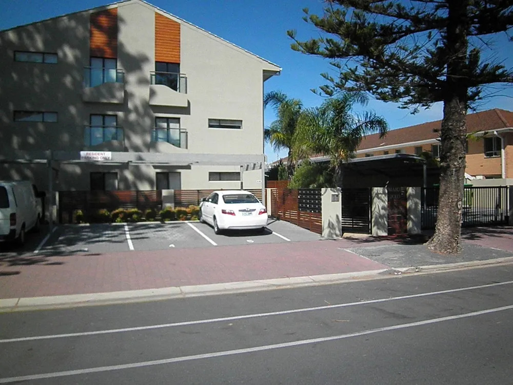 Glenelg Holiday /corporate Accommodation