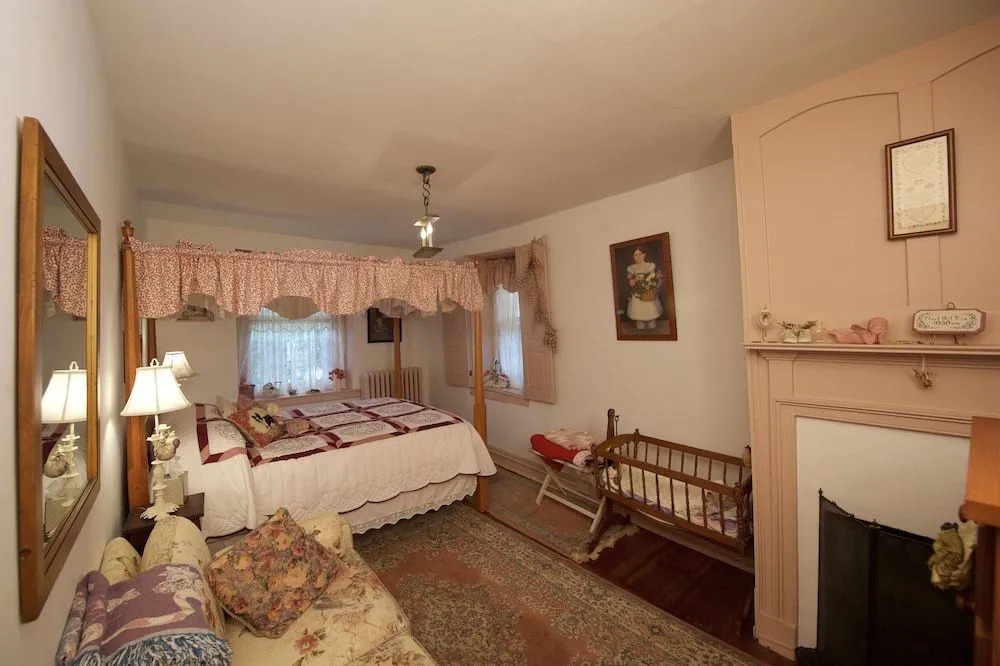 Osceola Mill House Bed and Breakfast