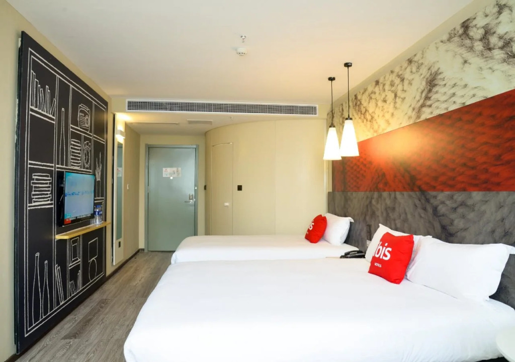ibis Yichang Bayi Rd