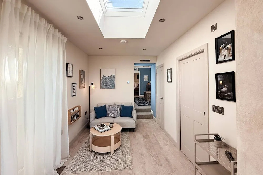 Writer s Retreat - Peaceful Cosy Seafront Retreat for Two