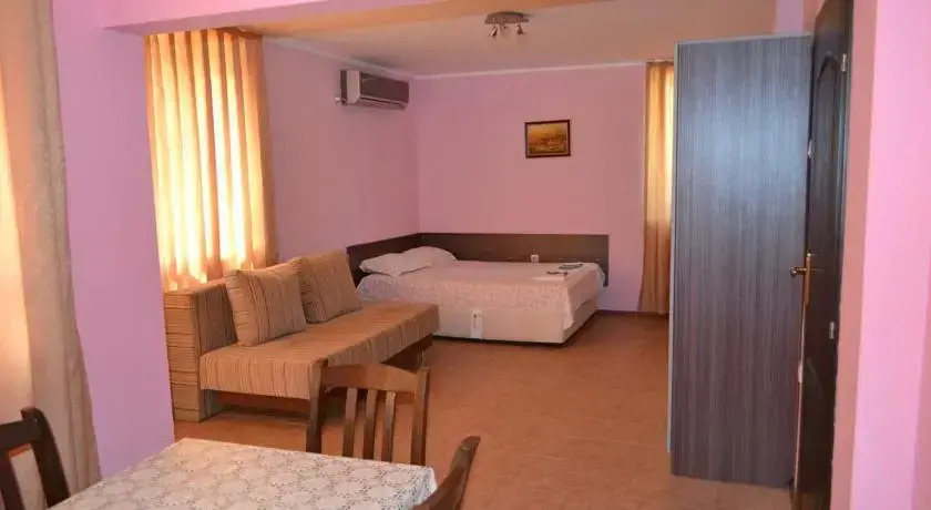 Guest house Tangra