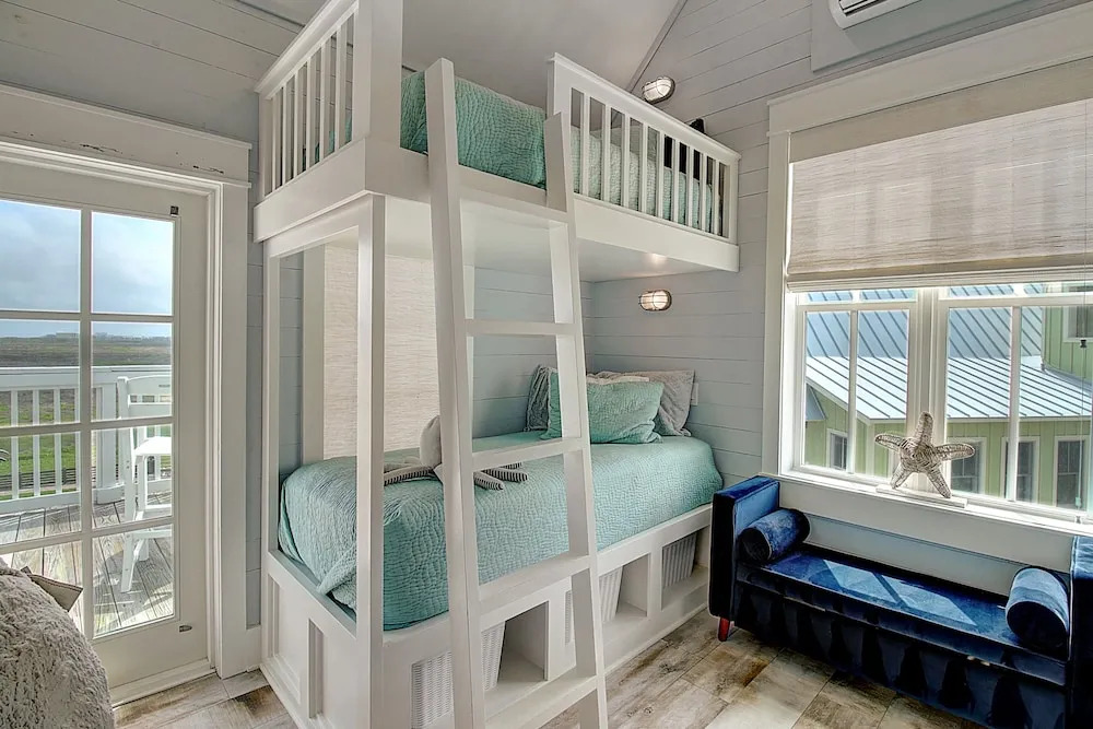 Family Tides 115 SE