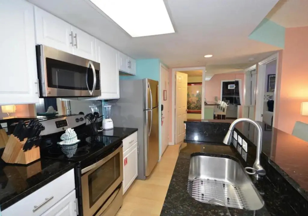 Sunrise Suites by TO