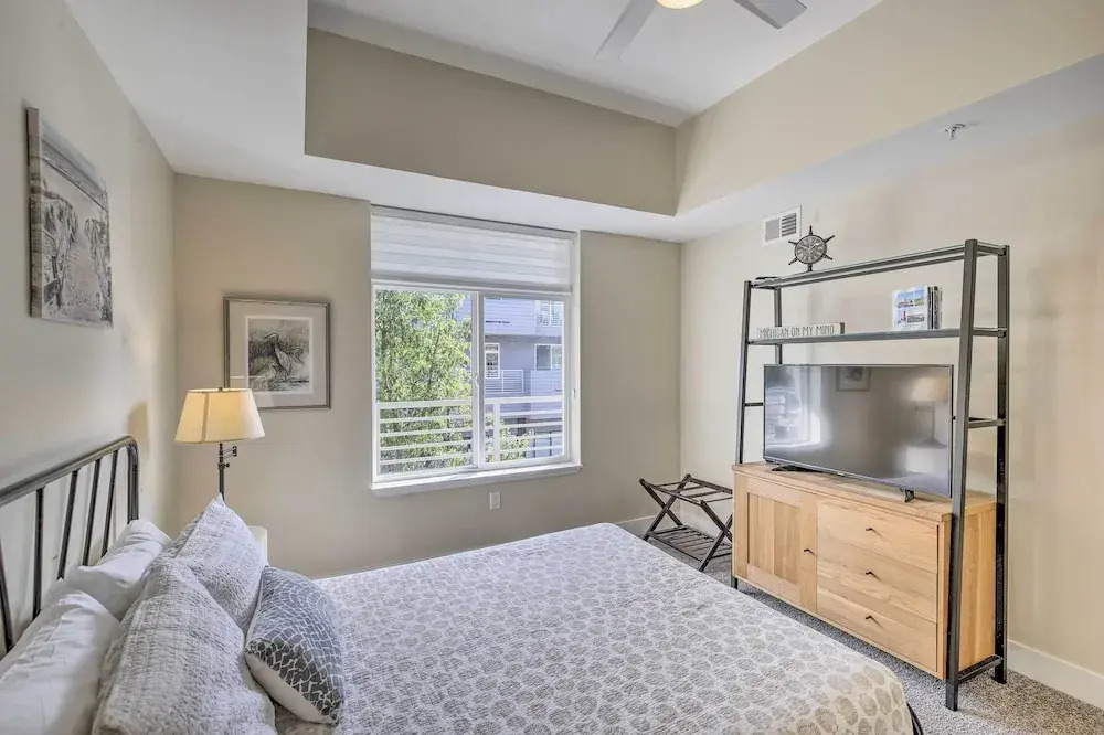 Grand Haven Condo w/ Patio < 1 Mi to Downtown