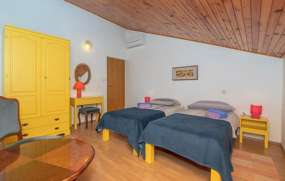 Amazing Home in Hvar With Wifi and 3 Bedrooms
