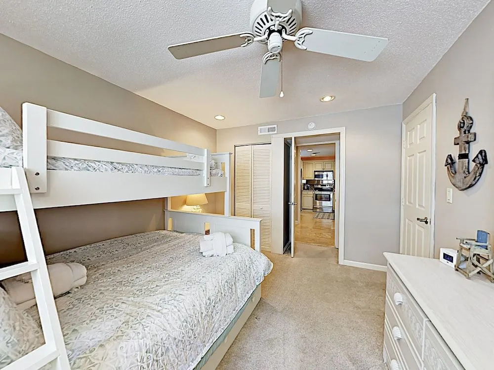 Queens Grant Unit 740 - 2 Br Condo