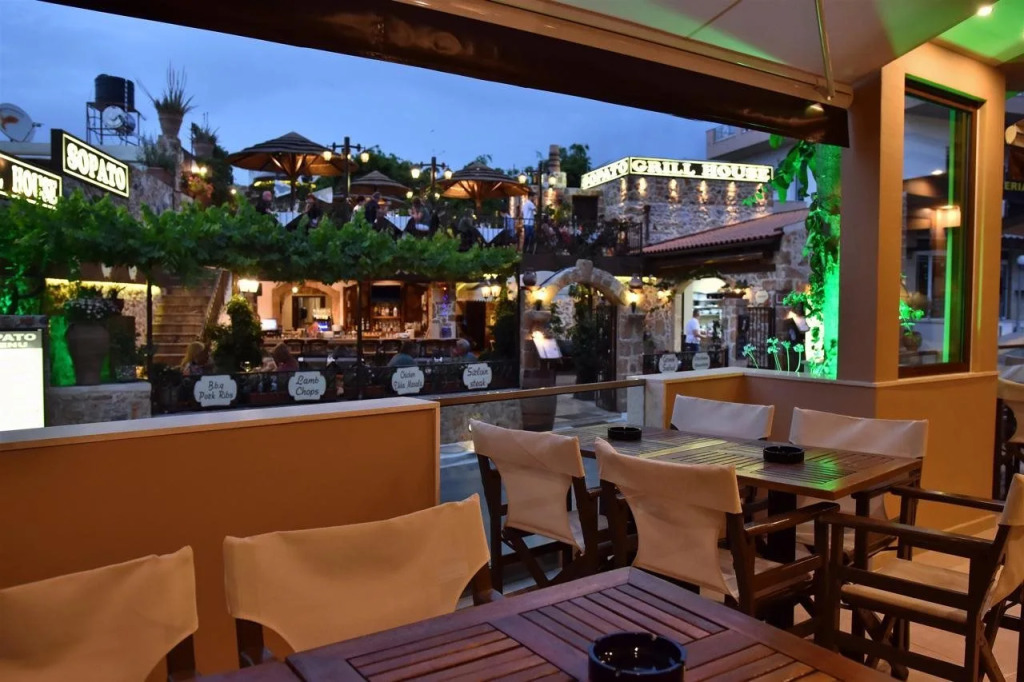 24 Seven Boutique Hotel