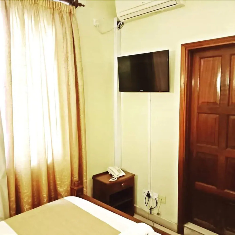 Regency Inn Tudor