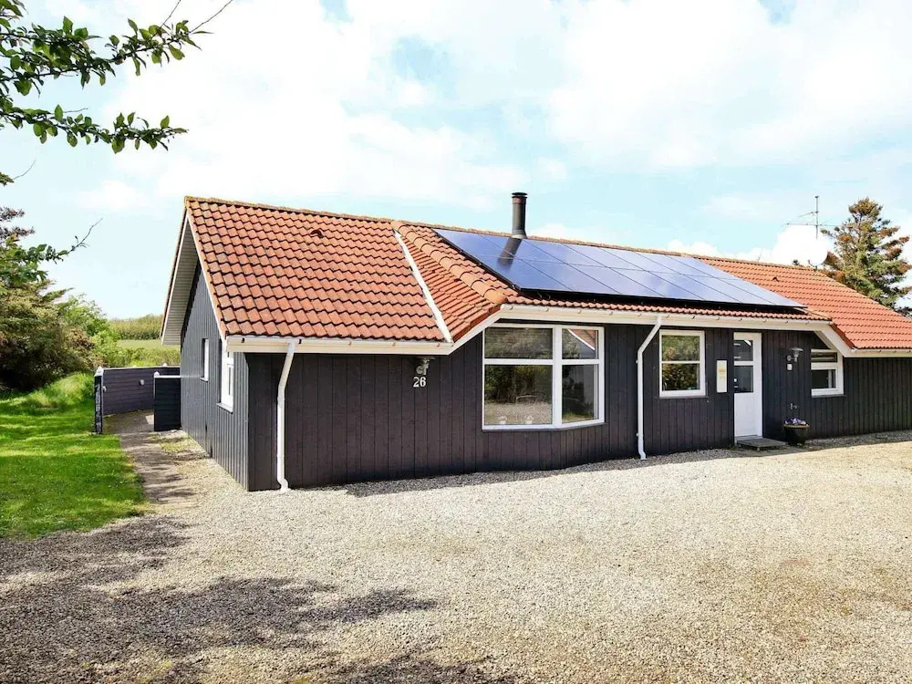 Spacious Holiday Home in Humble near Beach