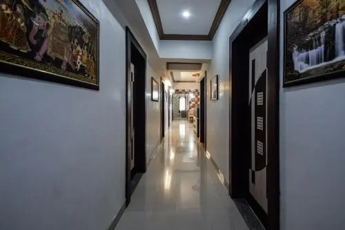 OYO 18315 Hotel Marudhara Palace