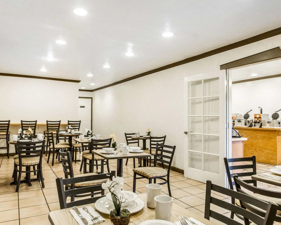 The Inn at 1252 Monterey