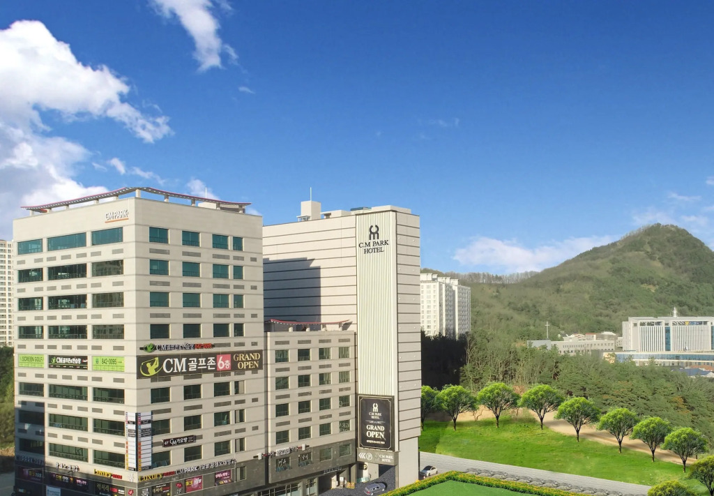 CM Park Hotel